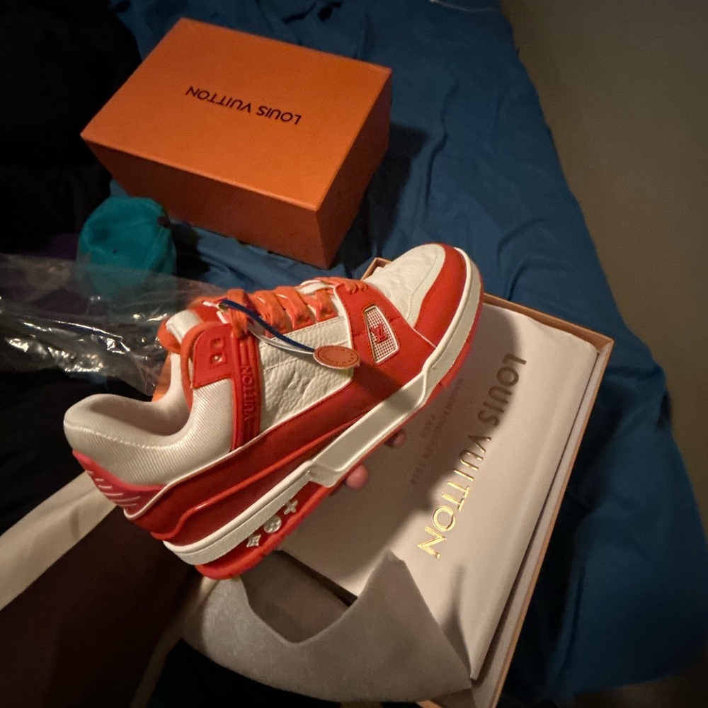Louis Vuitton trainers size 10.5/44